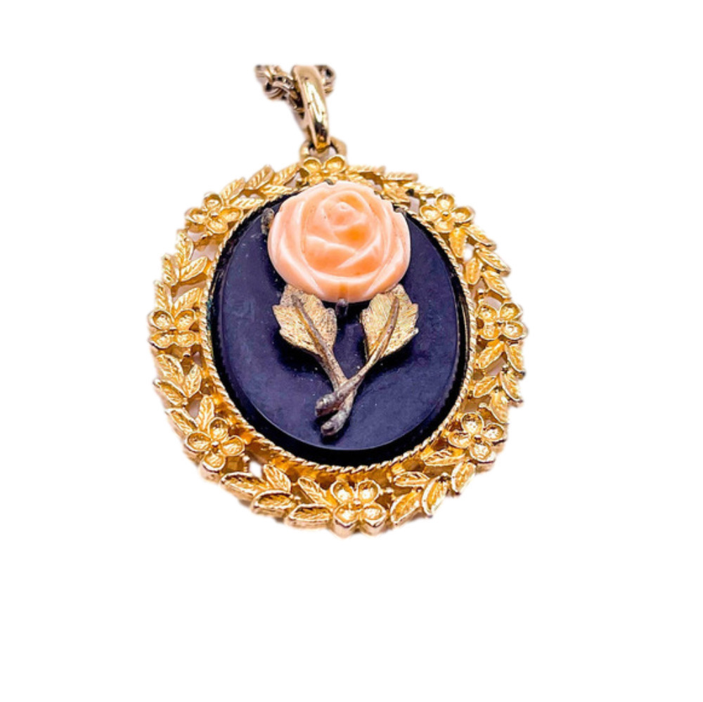 𝅺VINTAGE Avon Pink Serena Rose Necklace With Mirror